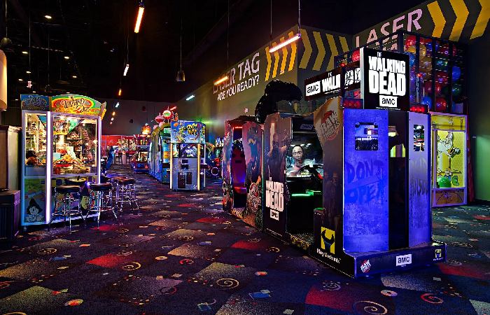 Why Join Stars and Strikes