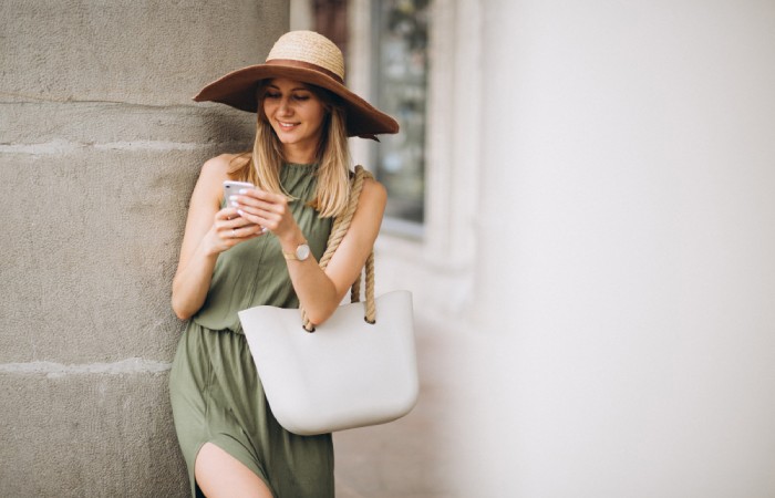 white bags look modern and elegant